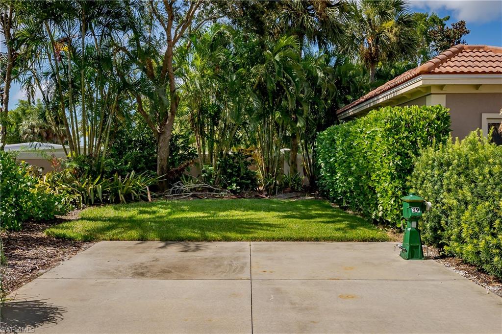 NAPLES MOTORCOACH RESORT - Land