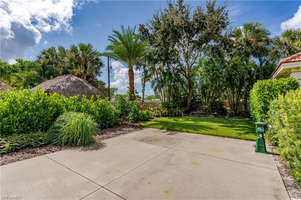 NAPLES MOTORCOACH RESORT - Land