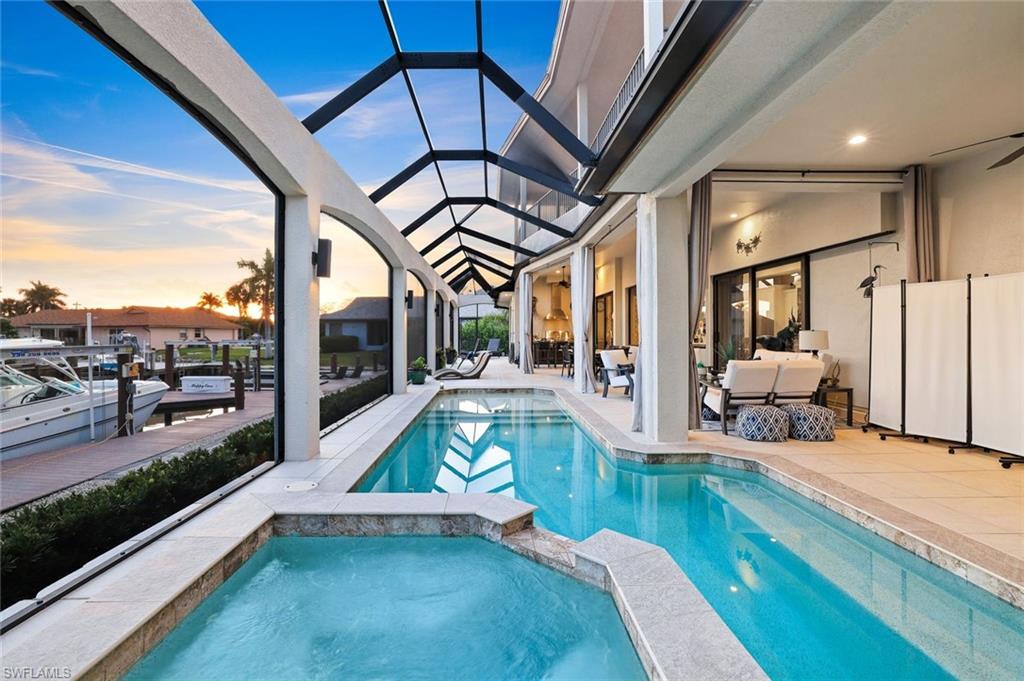 MARCO BEACH - Residential