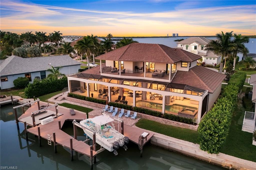 MARCO BEACH - Residential