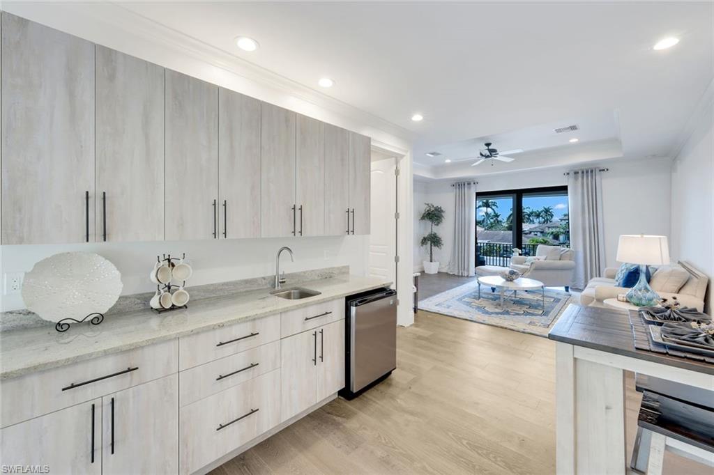 MARCO BEACH - Residential