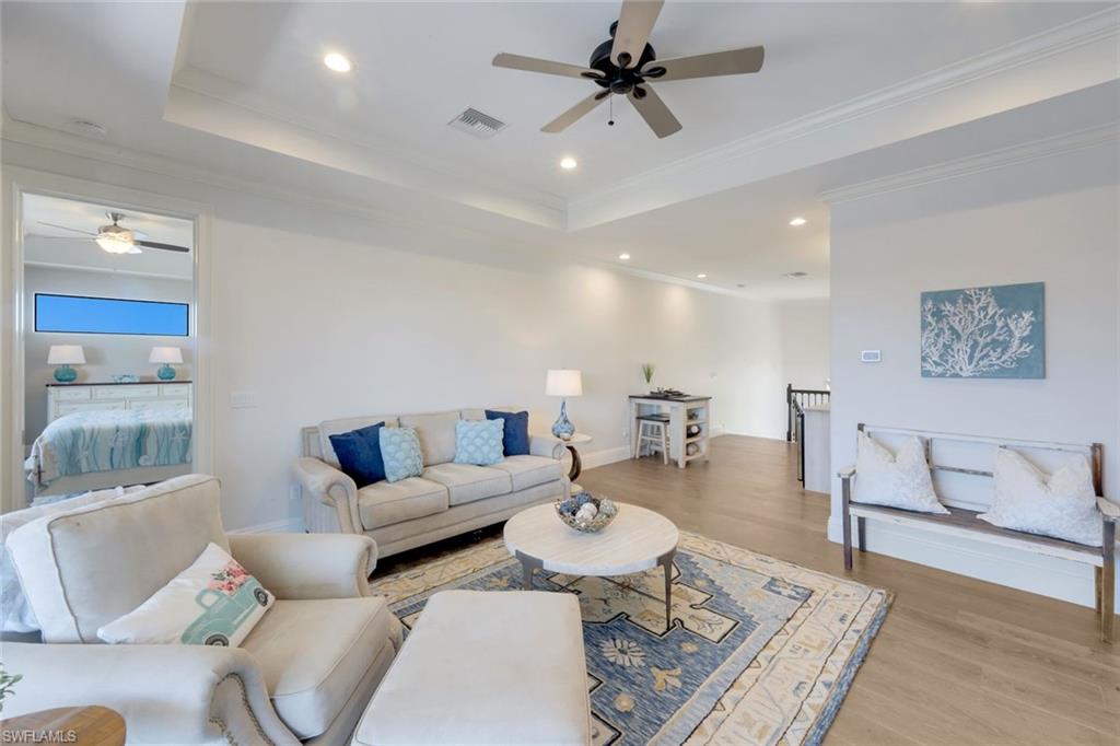 MARCO BEACH - Residential