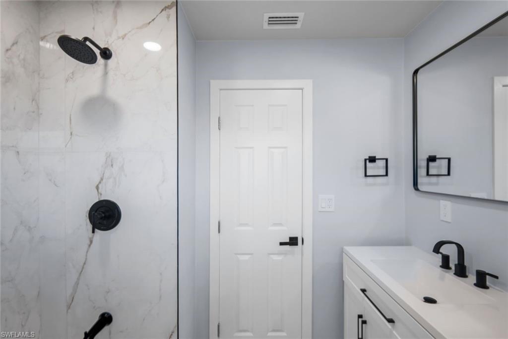 BERTS BAYSHORE MANOR - Residential Lease