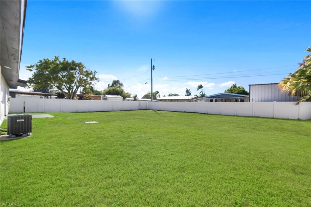 BERTS BAYSHORE MANOR - Residential Lease