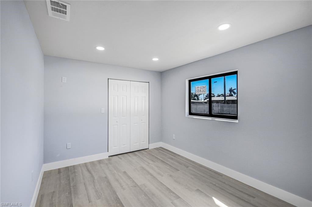 BERTS BAYSHORE MANOR - Residential Lease