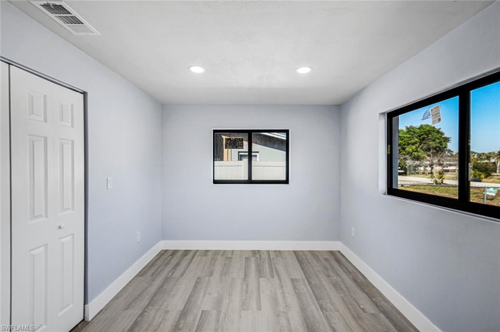 BERTS BAYSHORE MANOR - Residential Lease