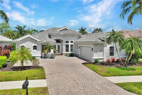 Photo of 16075 Parque LN, NAPLES, FL 34110 (MLS # 226029475)