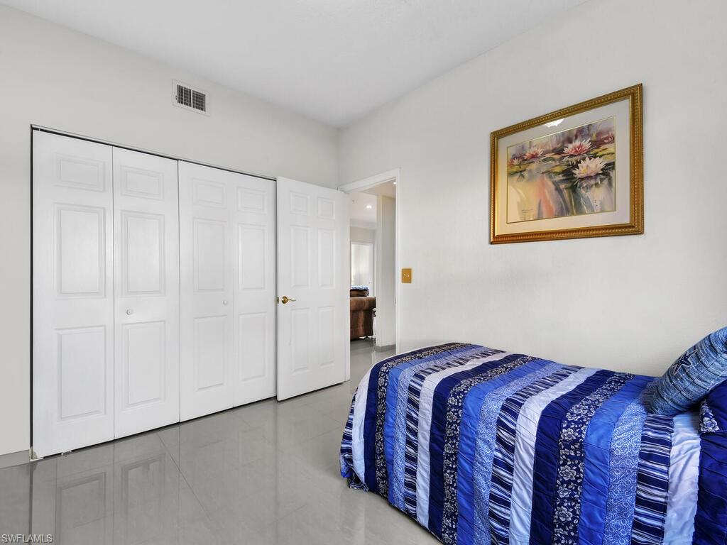 ROYAL GREENS - Residential