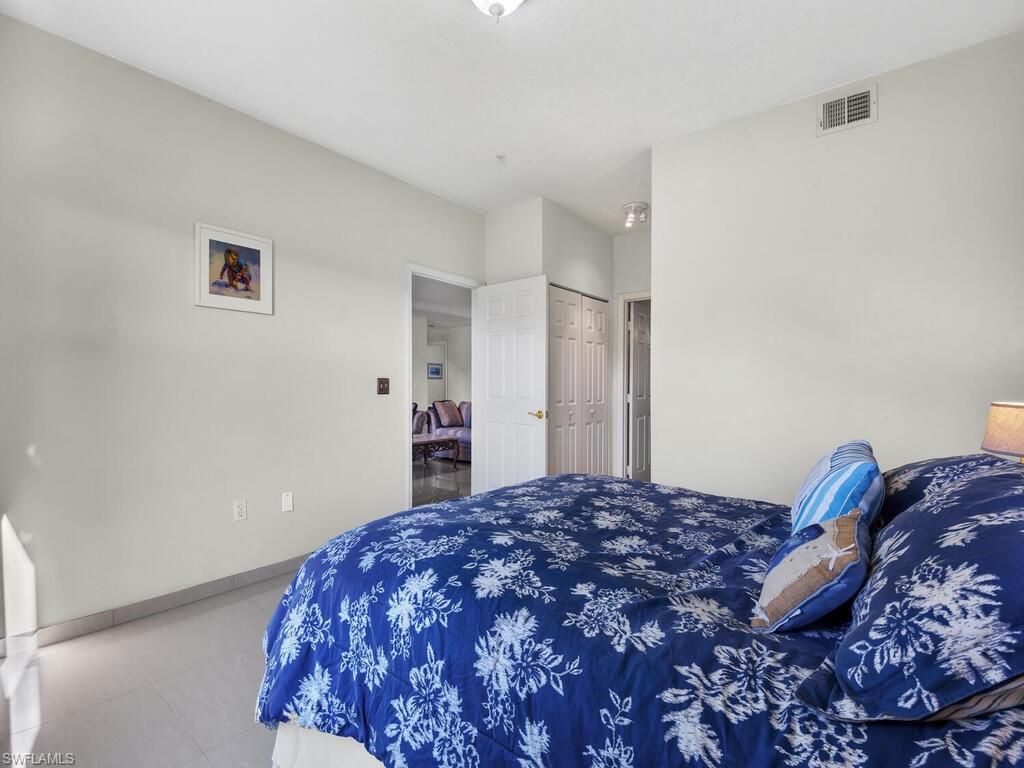 ROYAL GREENS - Residential