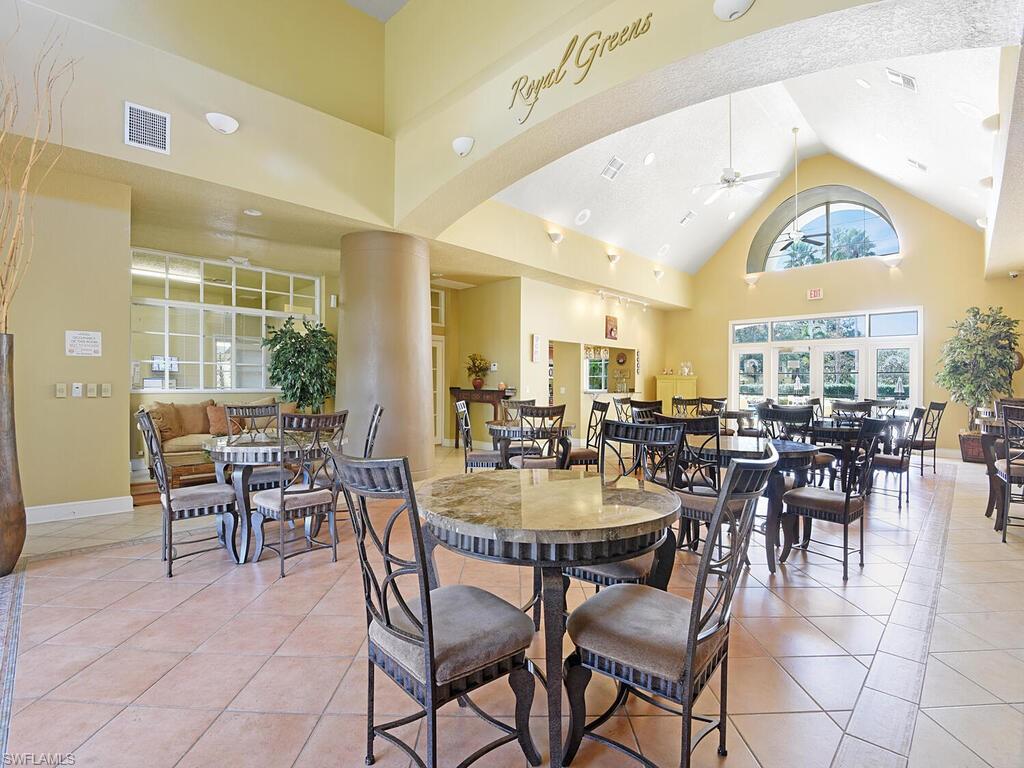 ROYAL GREENS - Residential