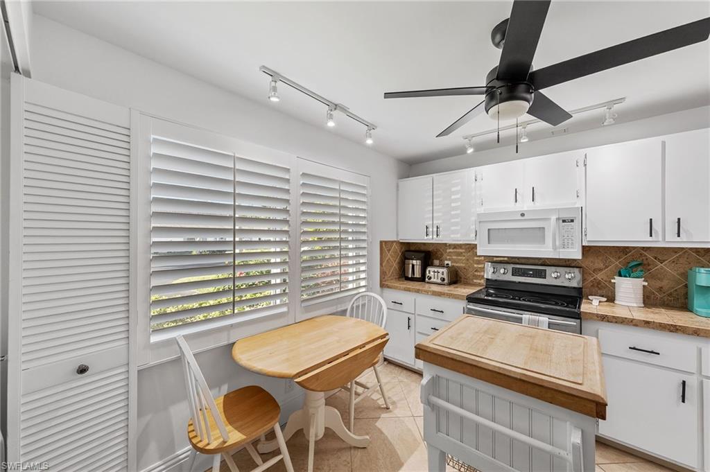 GLADES COUNTRY CLUB - Residential