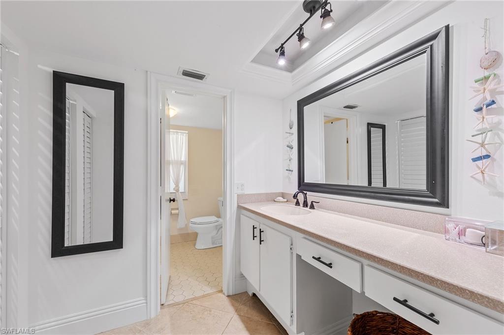 GLADES COUNTRY CLUB - Residential