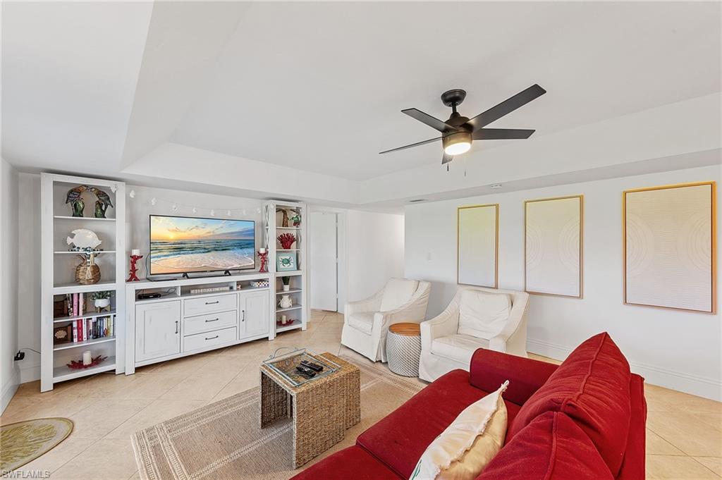 GLADES COUNTRY CLUB - Residential