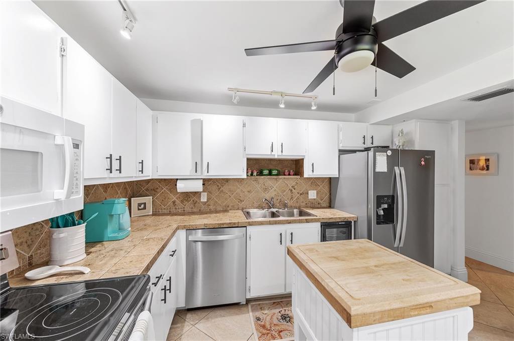 GLADES COUNTRY CLUB - Residential