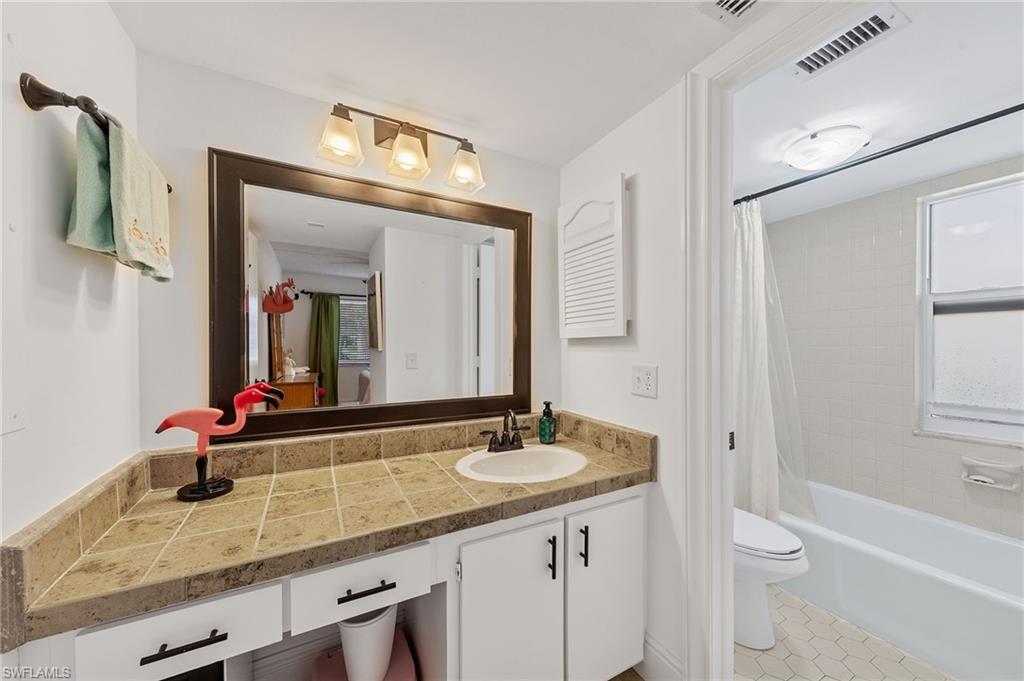 GLADES COUNTRY CLUB - Residential