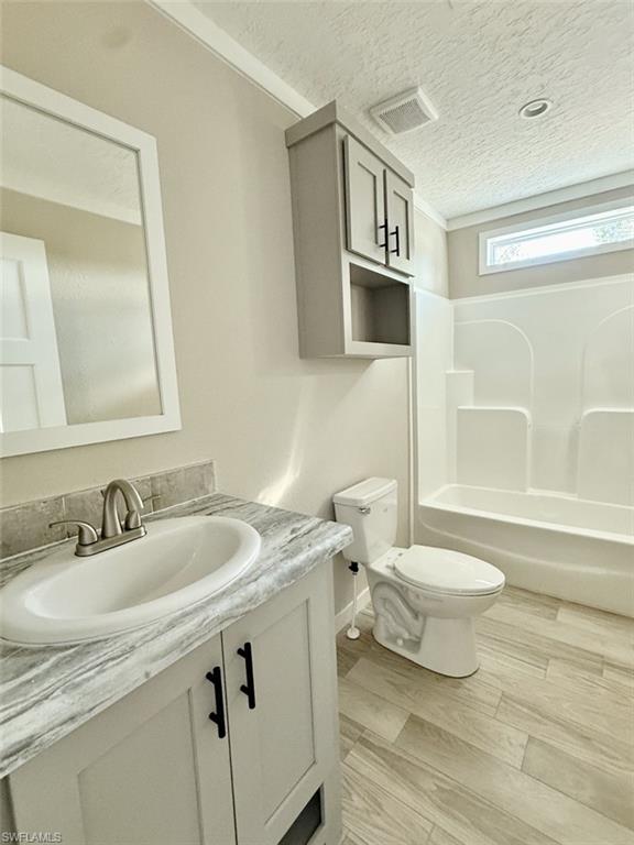 SUNCOAST ESTATE - Residential