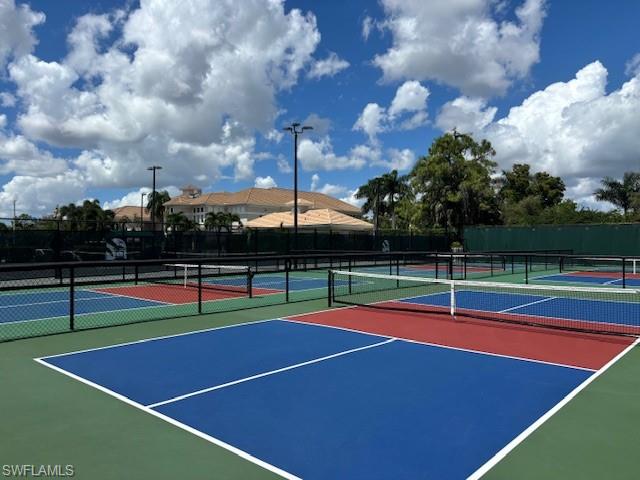 OLDE HICKORY GOLF & COUNTRY CLUB - Residential