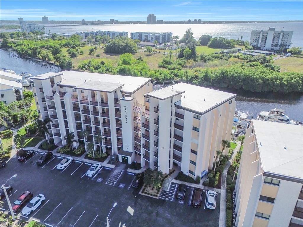 PARKWAY CONDO - Residential