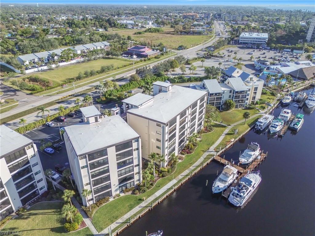 PARKWAY CONDO - Residential