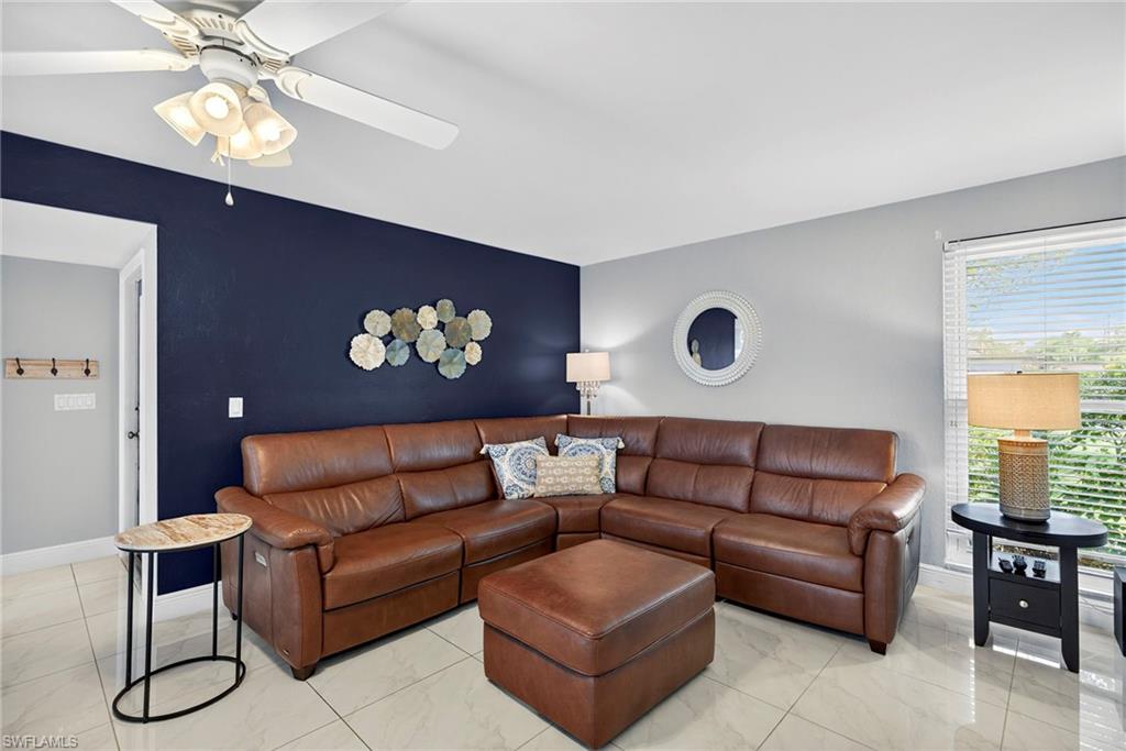 LAKEWOOD VILLAS - Residential Lease