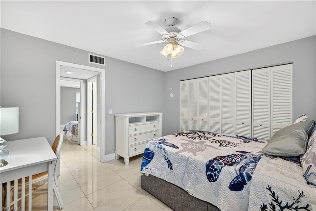 LAKEWOOD VILLAS - Residential Lease