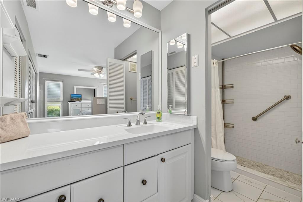 LAKEWOOD VILLAS - Residential Lease