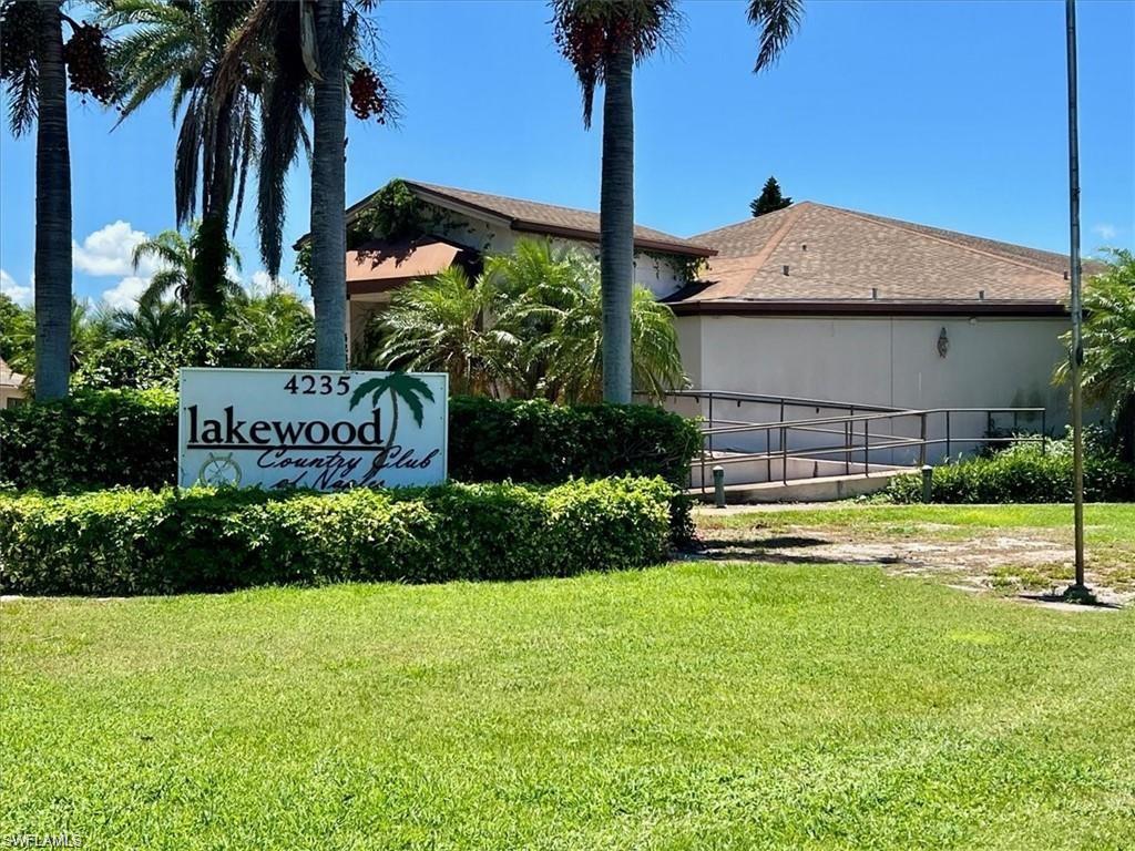 LAKEWOOD VILLAS - Residential Lease