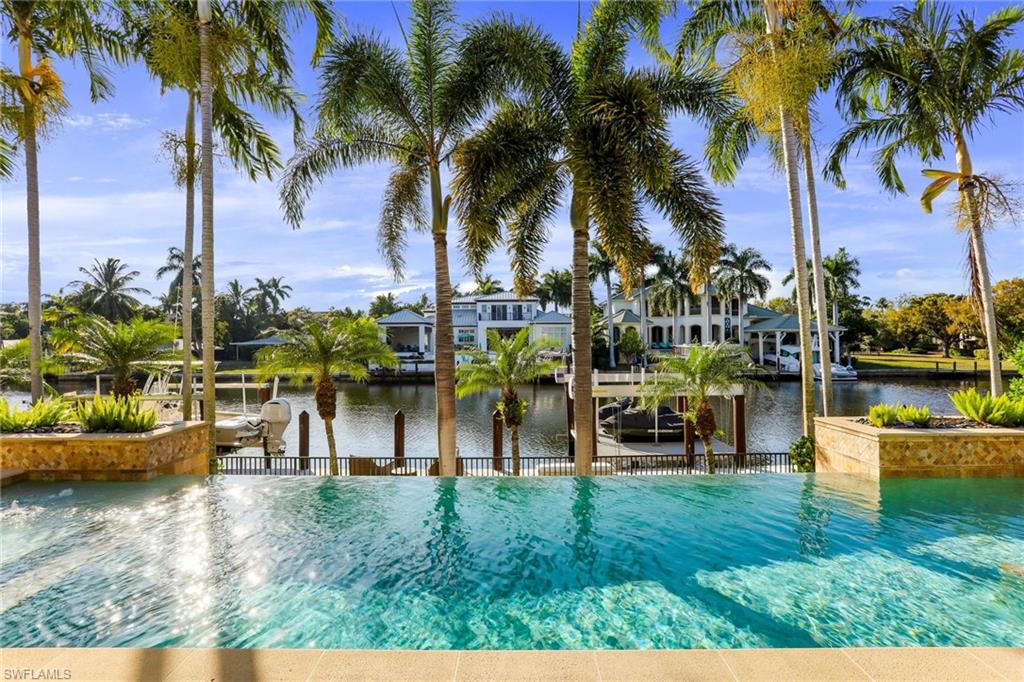 AQUALANE SHORES - Residential