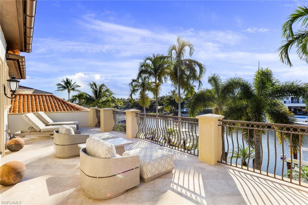 AQUALANE SHORES - Residential