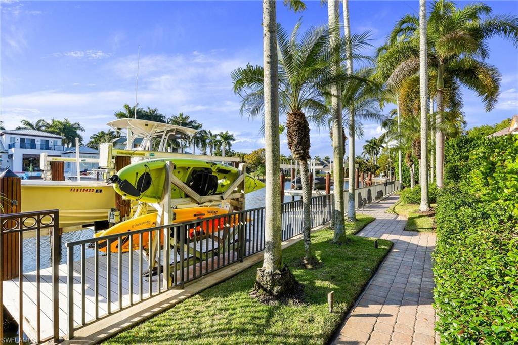 AQUALANE SHORES - Residential