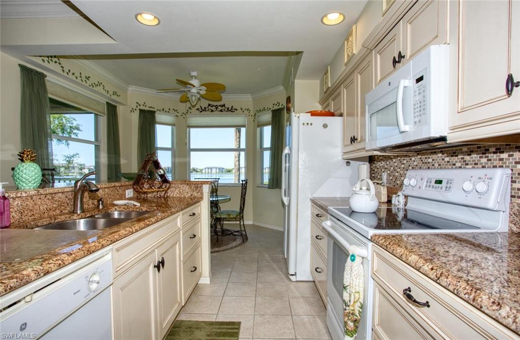 LAKESIDE GREEN - Residential