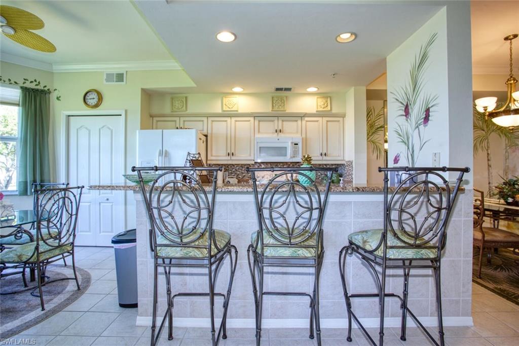 LAKESIDE GREEN - Residential