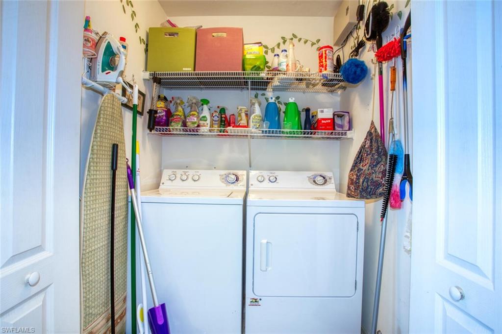 LAKESIDE GREEN - Residential