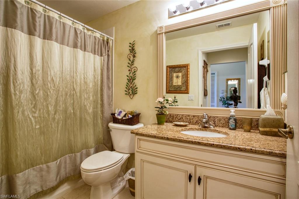 LAKESIDE GREEN - Residential