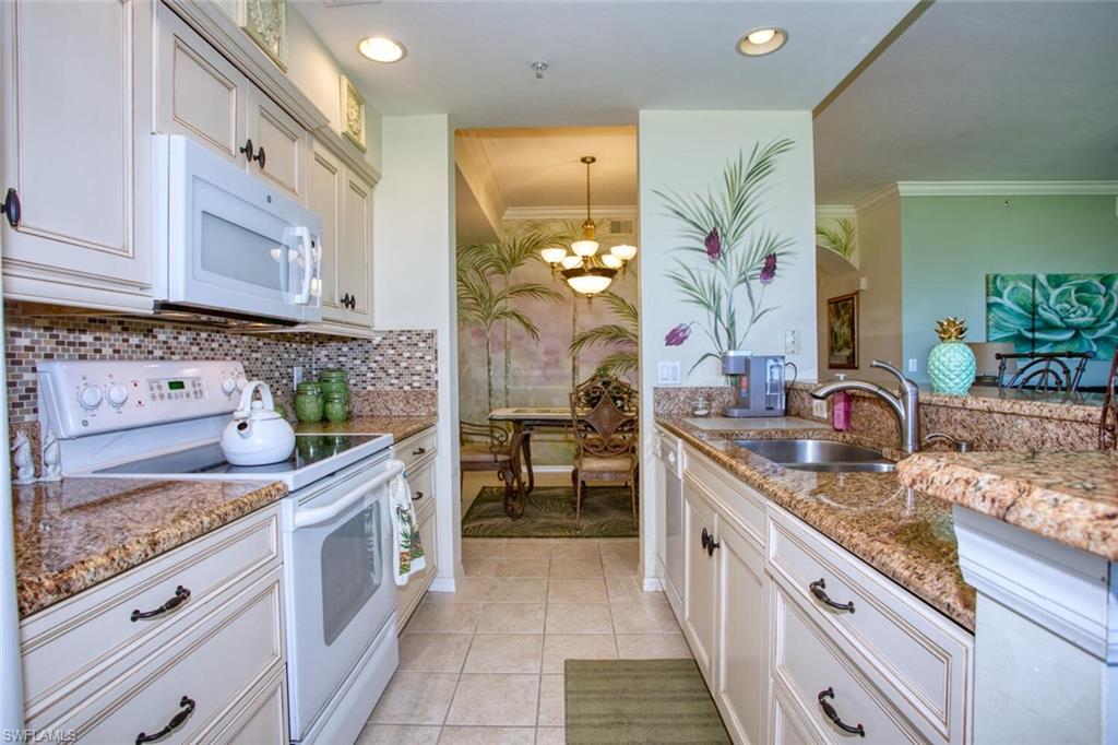 LAKESIDE GREEN - Residential