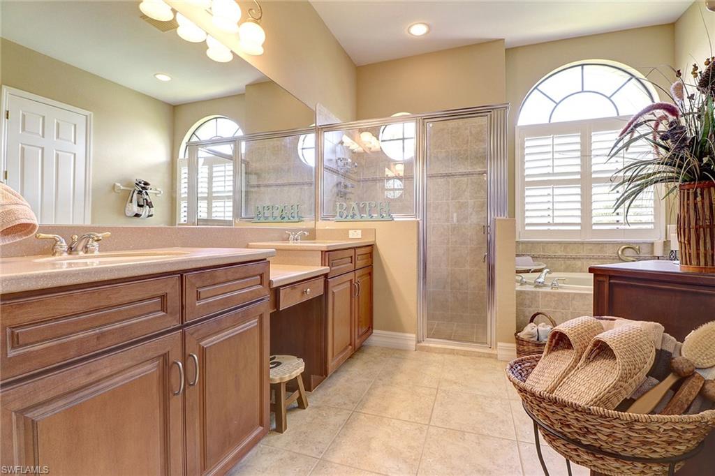 TROPICAL COVE - Residential