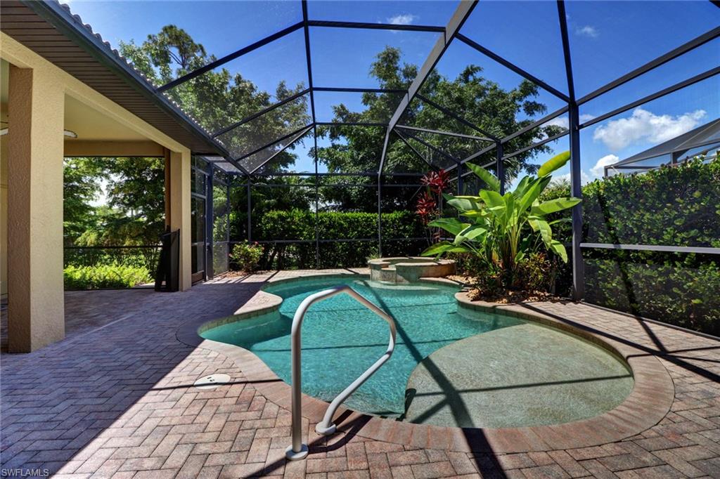 TROPICAL COVE - Residential