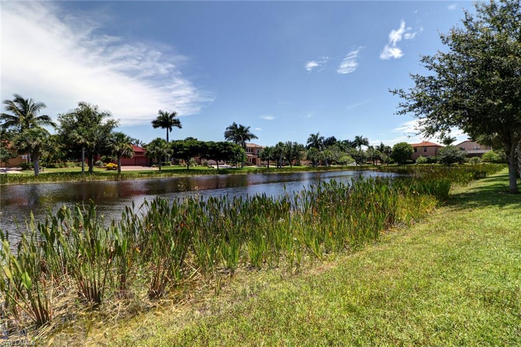 TROPICAL COVE - Residential