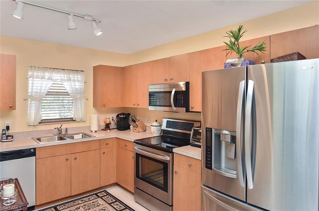 IMPERIAL GATES - Residential