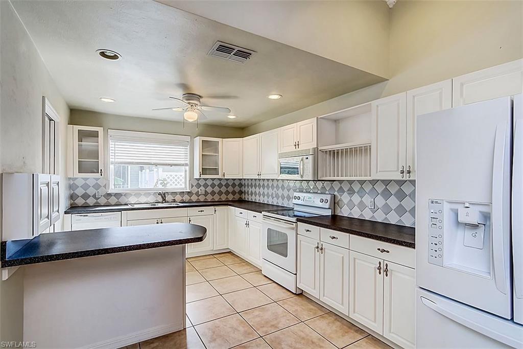 BONITA SPRINGS GOLF & COUNTRY CLUB - Residential