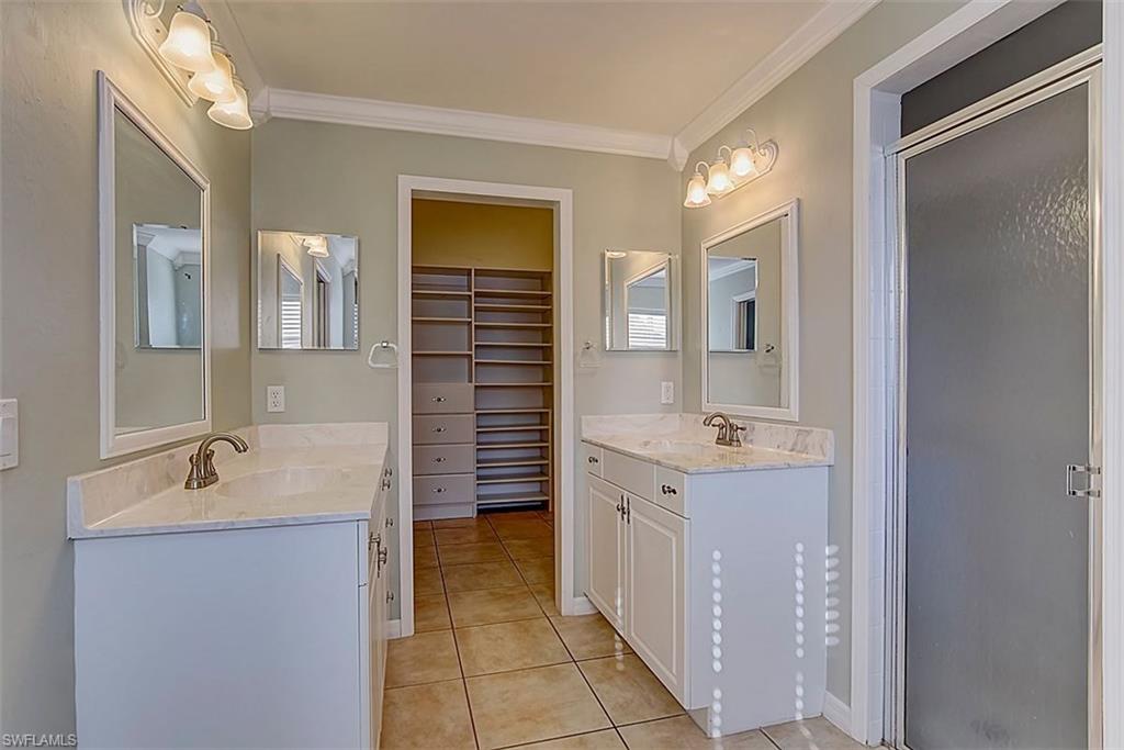 BONITA SPRINGS GOLF & COUNTRY CLUB - Residential