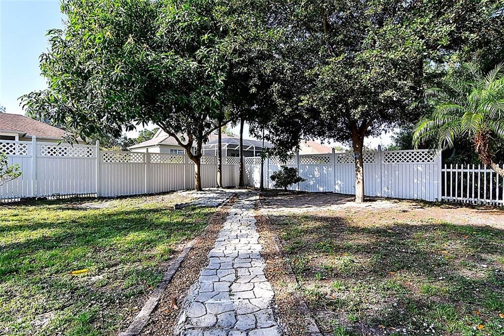 BONITA SPRINGS GOLF & COUNTRY CLUB - Residential