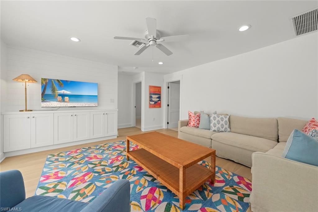 SANIBEL ESTATES - Residential