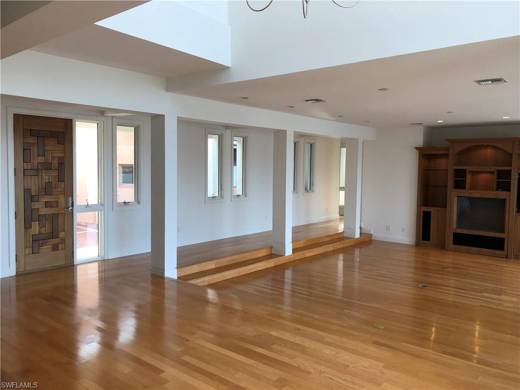 PARK SHORE - Residential