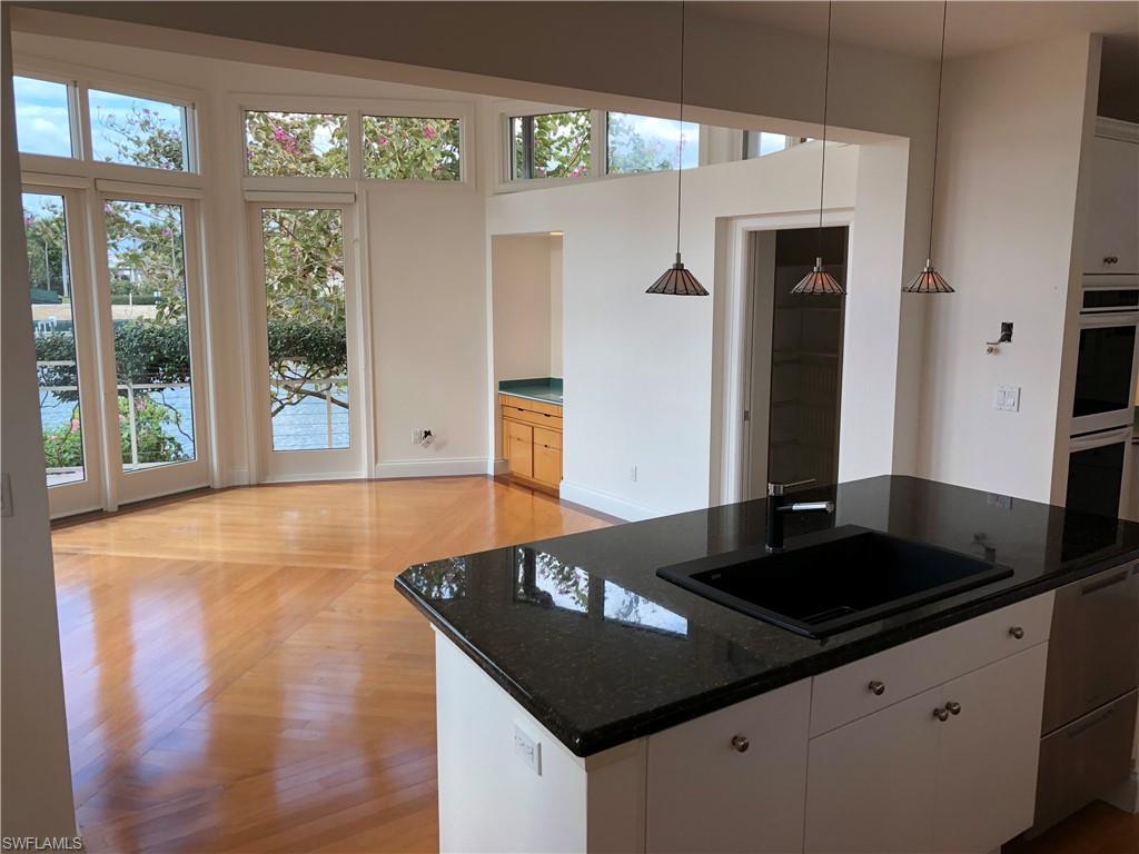 PARK SHORE - Residential