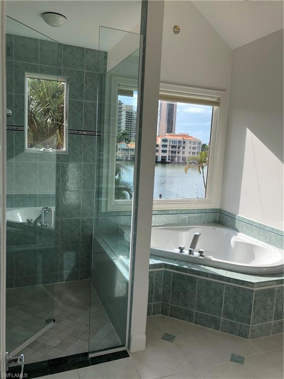 PARK SHORE - Residential