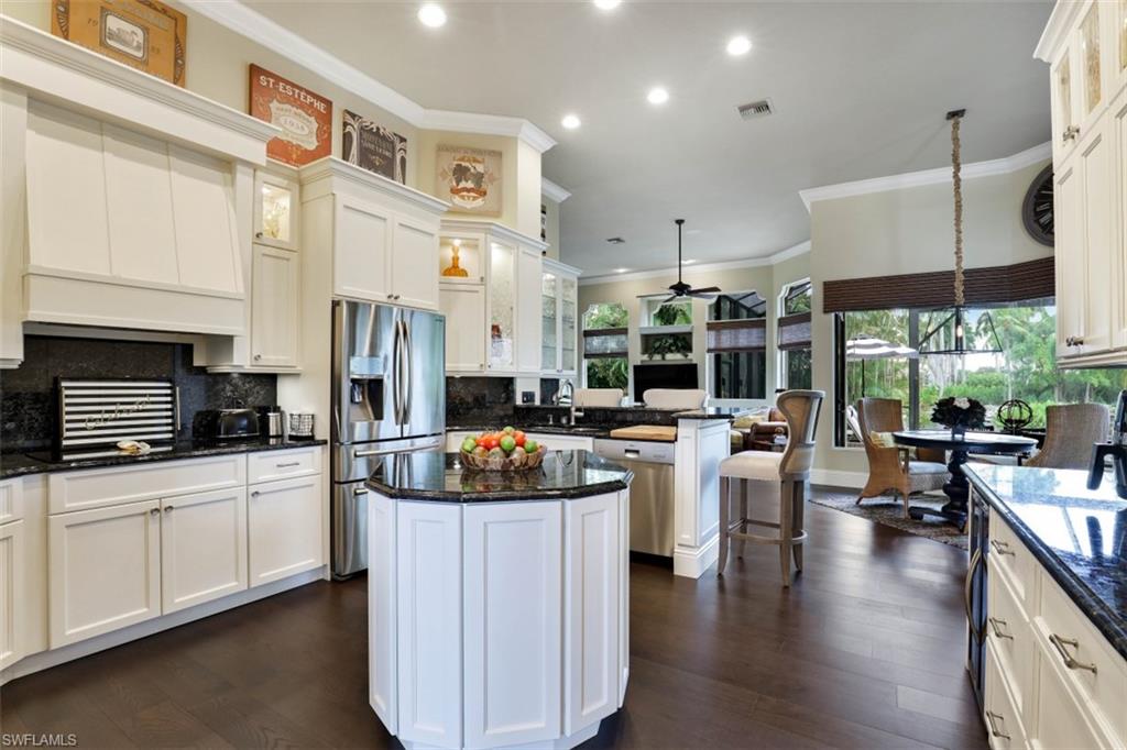 MARBLEHEAD MANOR - Residential