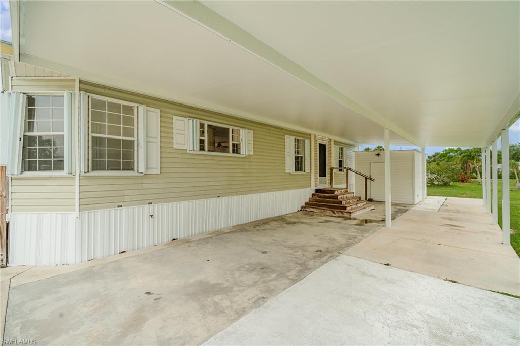7679 Farrell RD