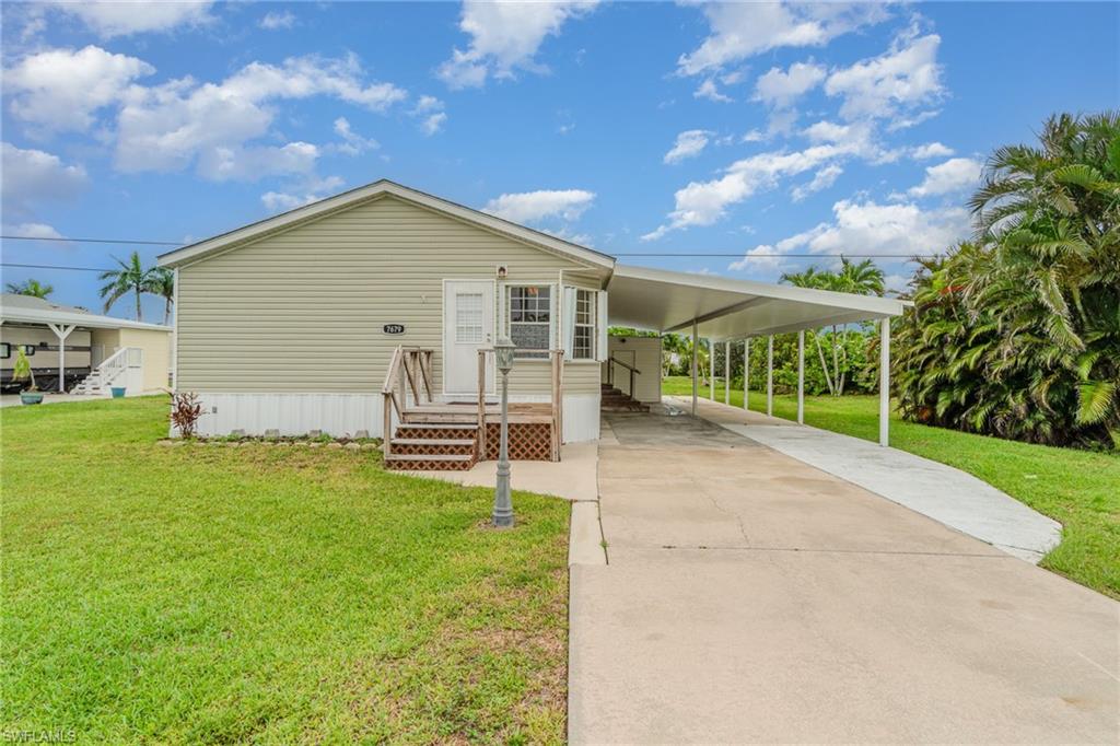 7679 Farrell RD