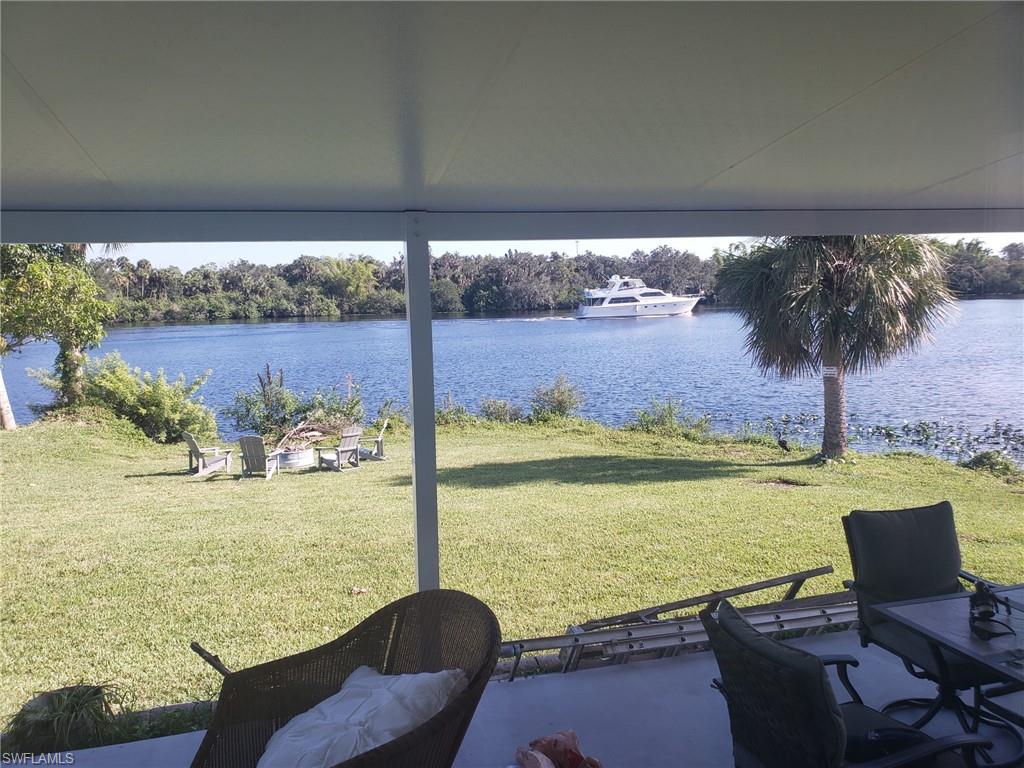 RIVER OAKS - Residential Lease